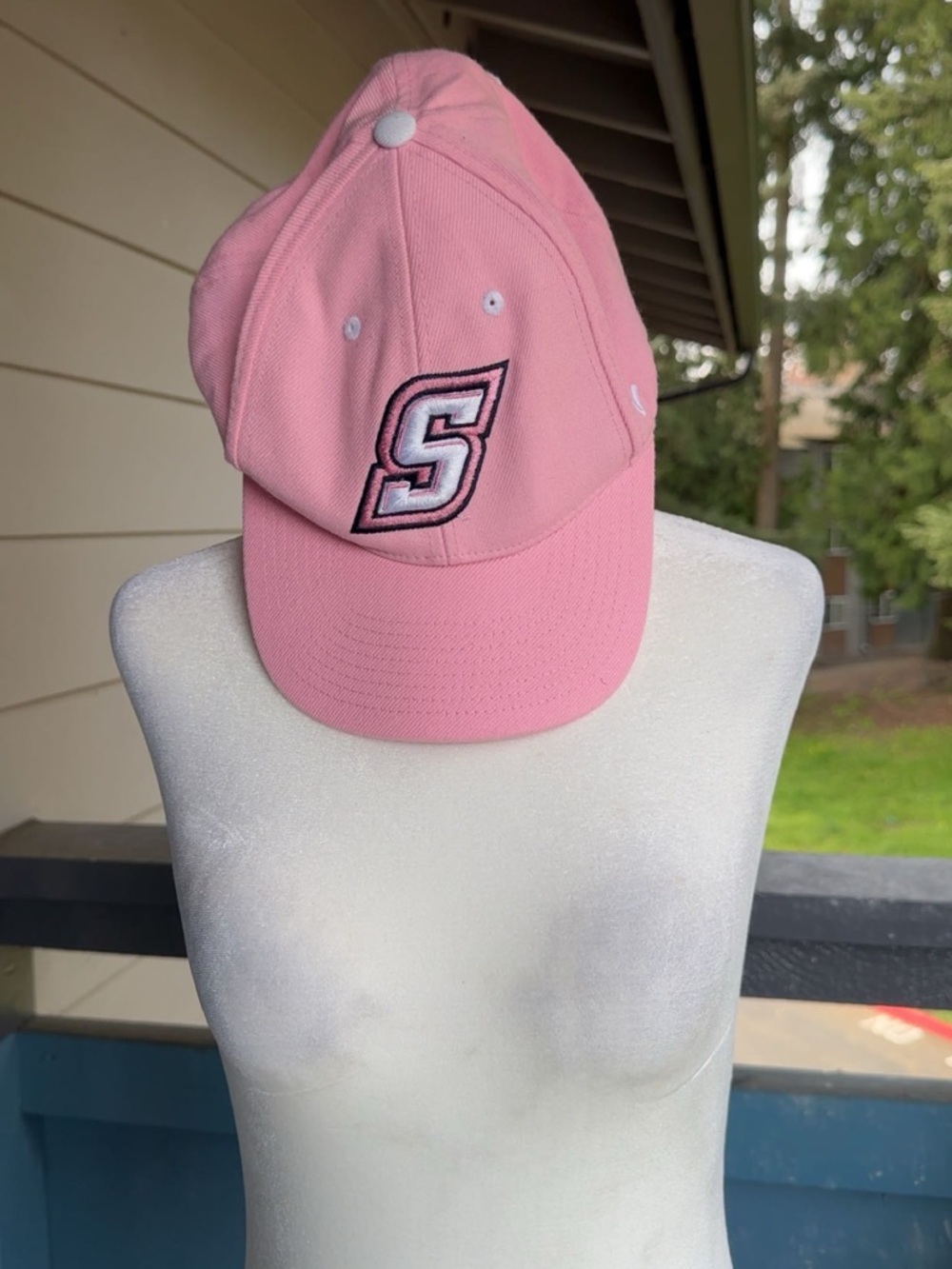 Pink hat Zephyrs hats